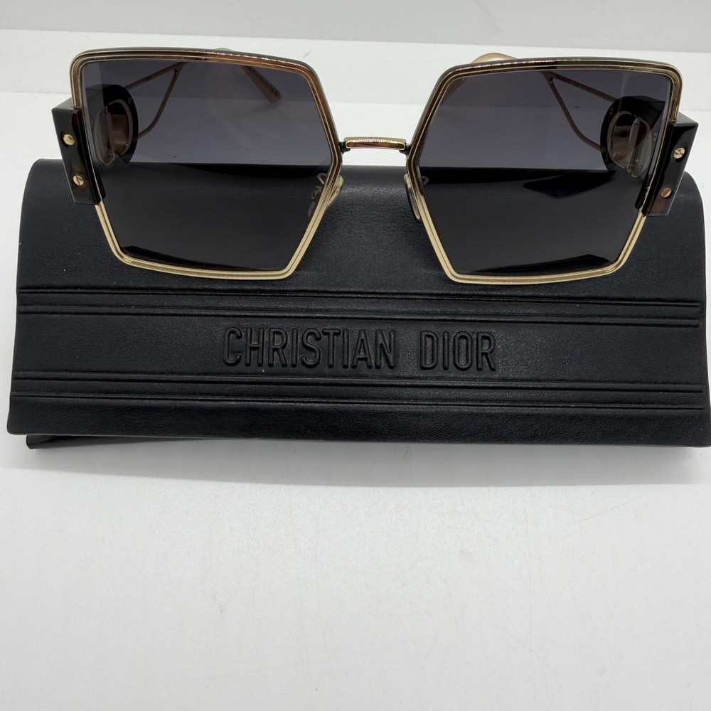 Authentic Christian Dior 30Montaigne SU 58MM Sunglasses Gold